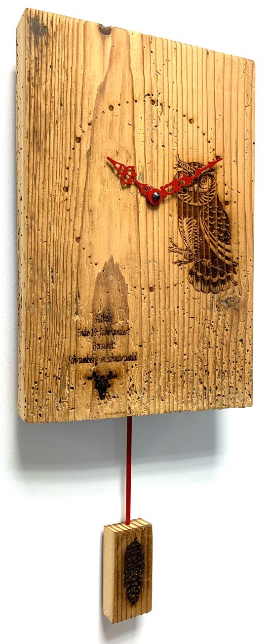 Altholz Wanduhr-Eule Altholz Wanduhr-Eule